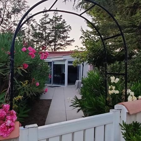 Maison Jardin Wifi - 100 m plage sauvage - 20 min Perpignan Torreilles Exterior foto